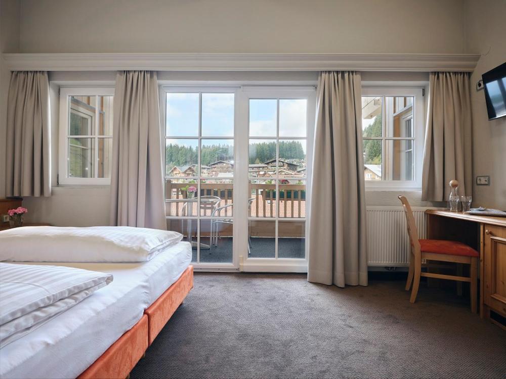 Hotel Garni Pinzgau, Fabian Huettl Bed & Breakfast
