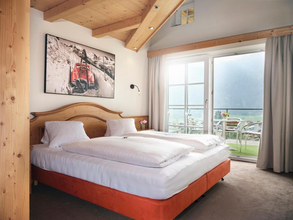 Hotel Garni Pinzgau, Fabian Huettl Bed & Breakfast 3*